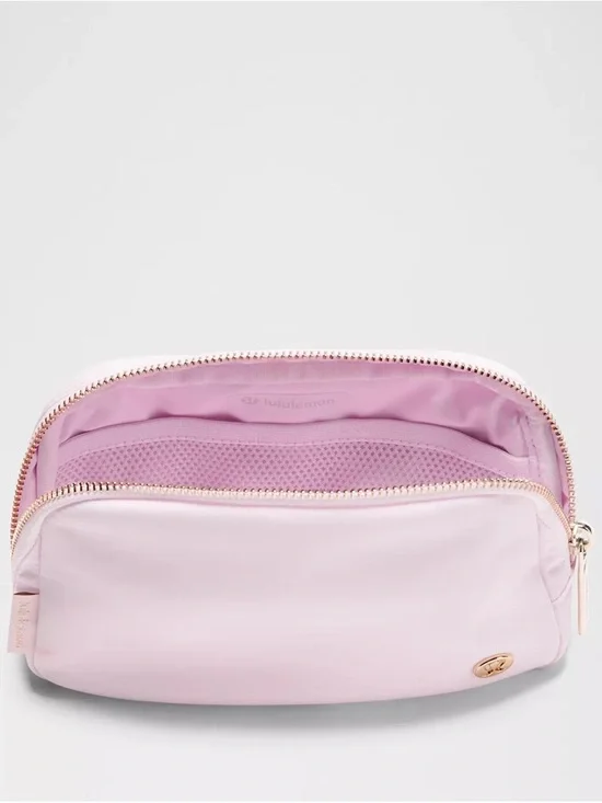 Lululemon Everywhere Belt Bag 1L L Monogram Metallic Blissful Pink/Gold - RARE - Picture 4 of 15